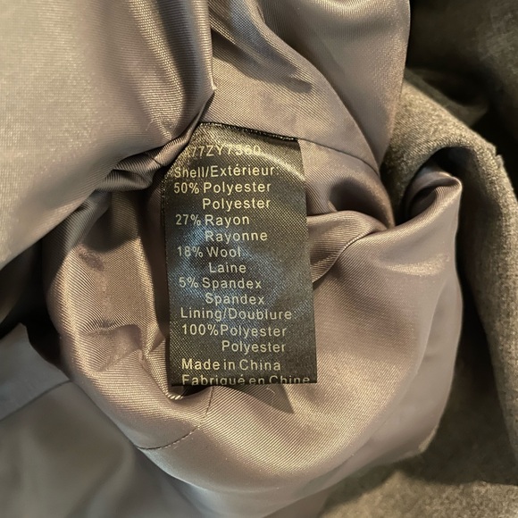 Designer jacket & skirt suit! - Picture 11 of 12